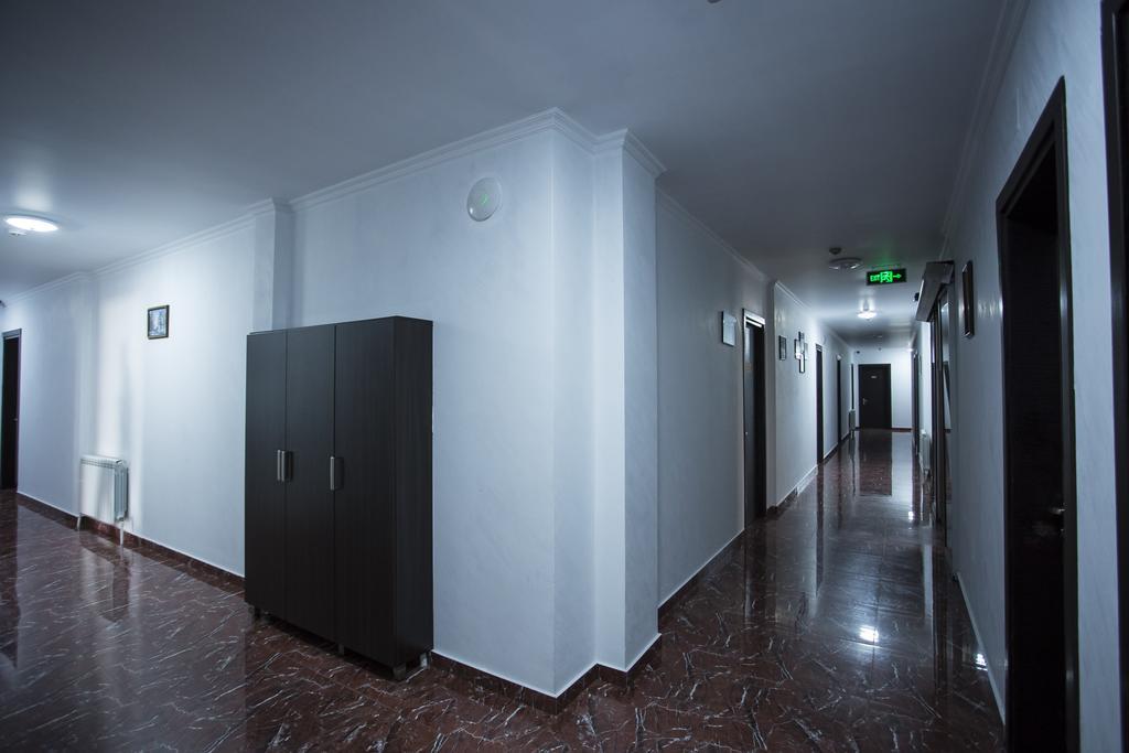 Hotel & Cafe Batus Batumi Exterior foto
