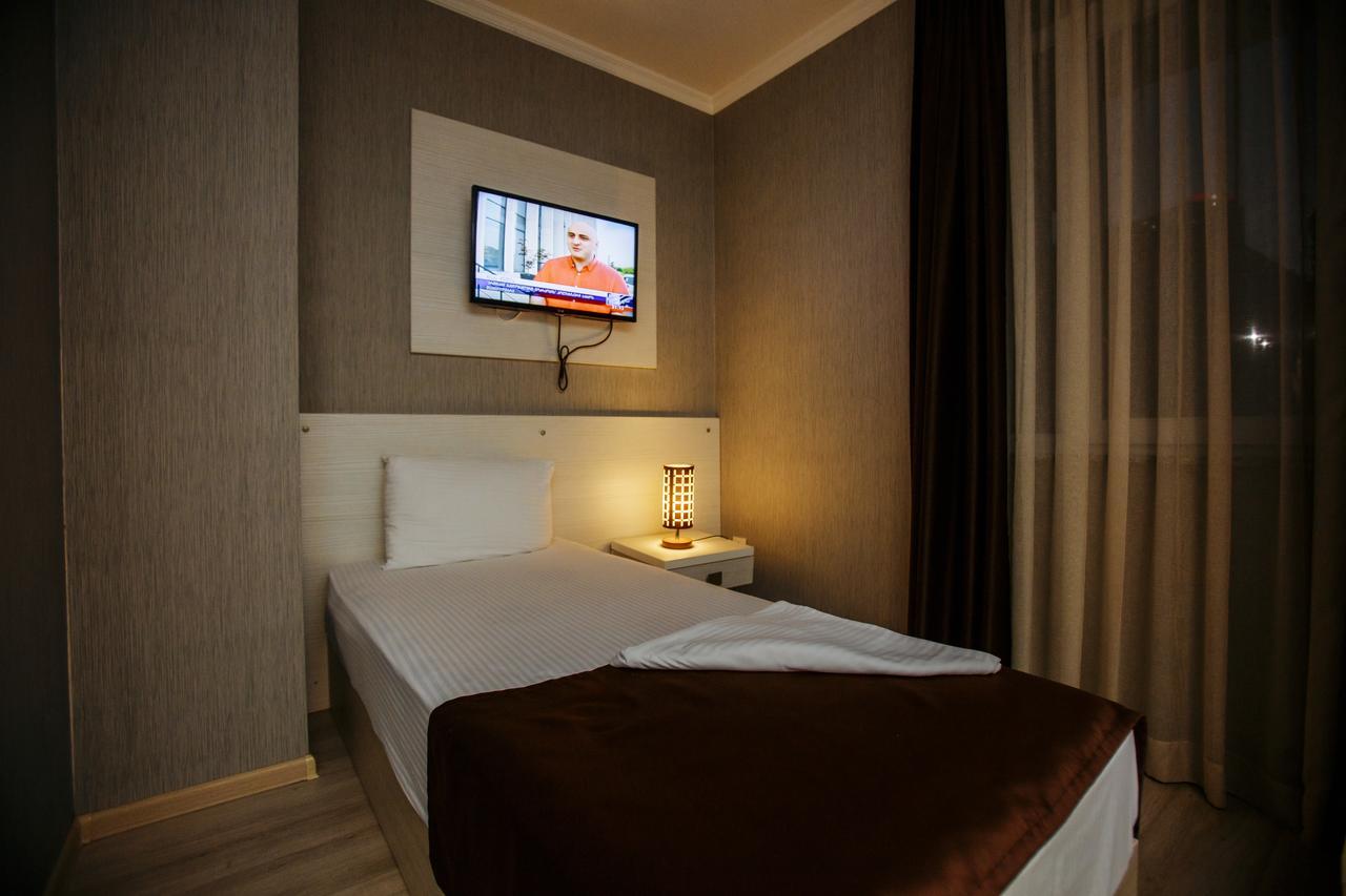 Hotel & Cafe Batus Batumi Exterior foto
